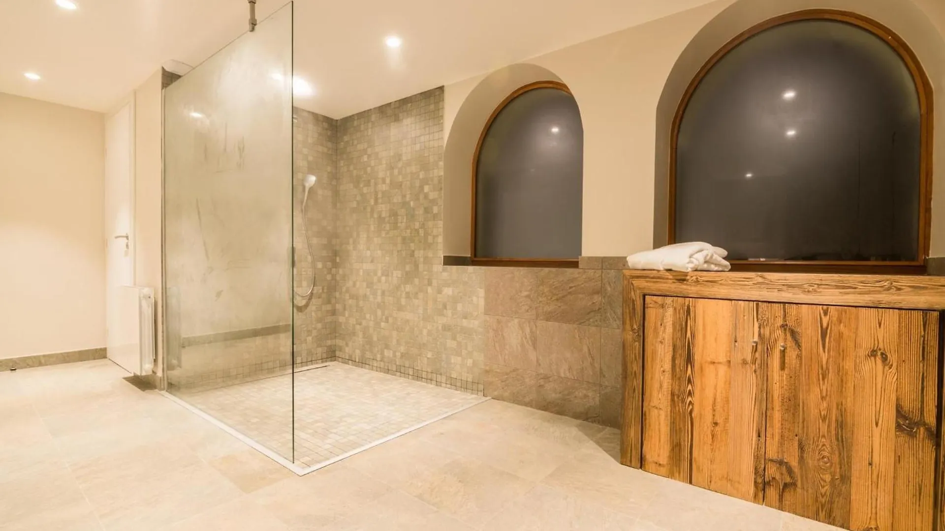 פראז-סור-ארלי Stylish Apartment With Dishwasher צרפת